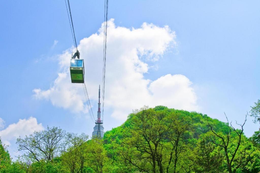 Отель Myeongdong Mom House Сеул Экстерьер фото