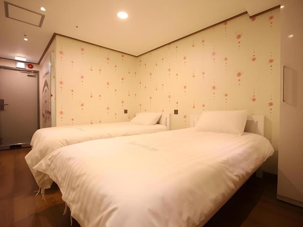 Отель Myeongdong Mom House Сеул Экстерьер фото