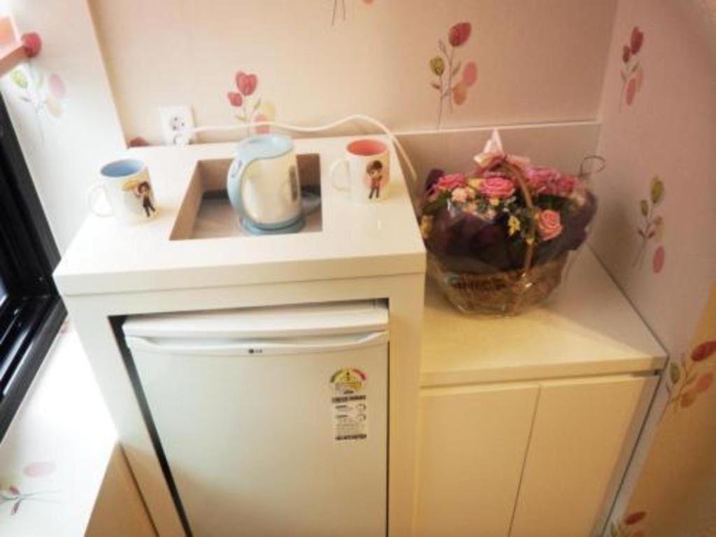 Отель Myeongdong Mom House Сеул Экстерьер фото