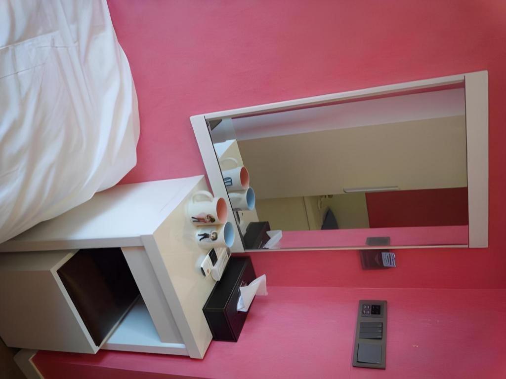Отель Myeongdong Mom House Сеул Экстерьер фото